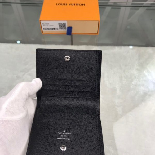 l0*is-V*t0n-wallet-22