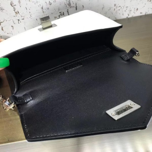 Pra*a-bag-139